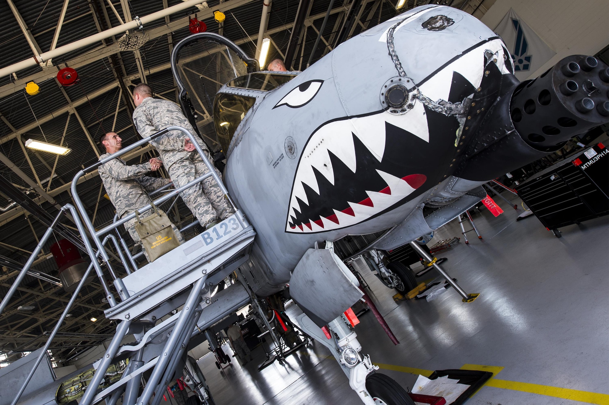 U.S. Air Force Senior Master Sgt. Dillon Johnson, 74th Aircraft Maintenance Unit assistant superintendent, explains the A-10C Thunderbolt II’s capabilities and maintenance procedures to Maj. Gen. Scott Zobrist, Ninth Air Force commander, June 28, 2016, at Moody Air Force Base, Ga. During Zobrist’s visit, he toured the 23d Maintenance and Fighter Groups and the 347th Rescue Group. (U.S. Air Force photo by Senior Airman Ceaira Young/Released)