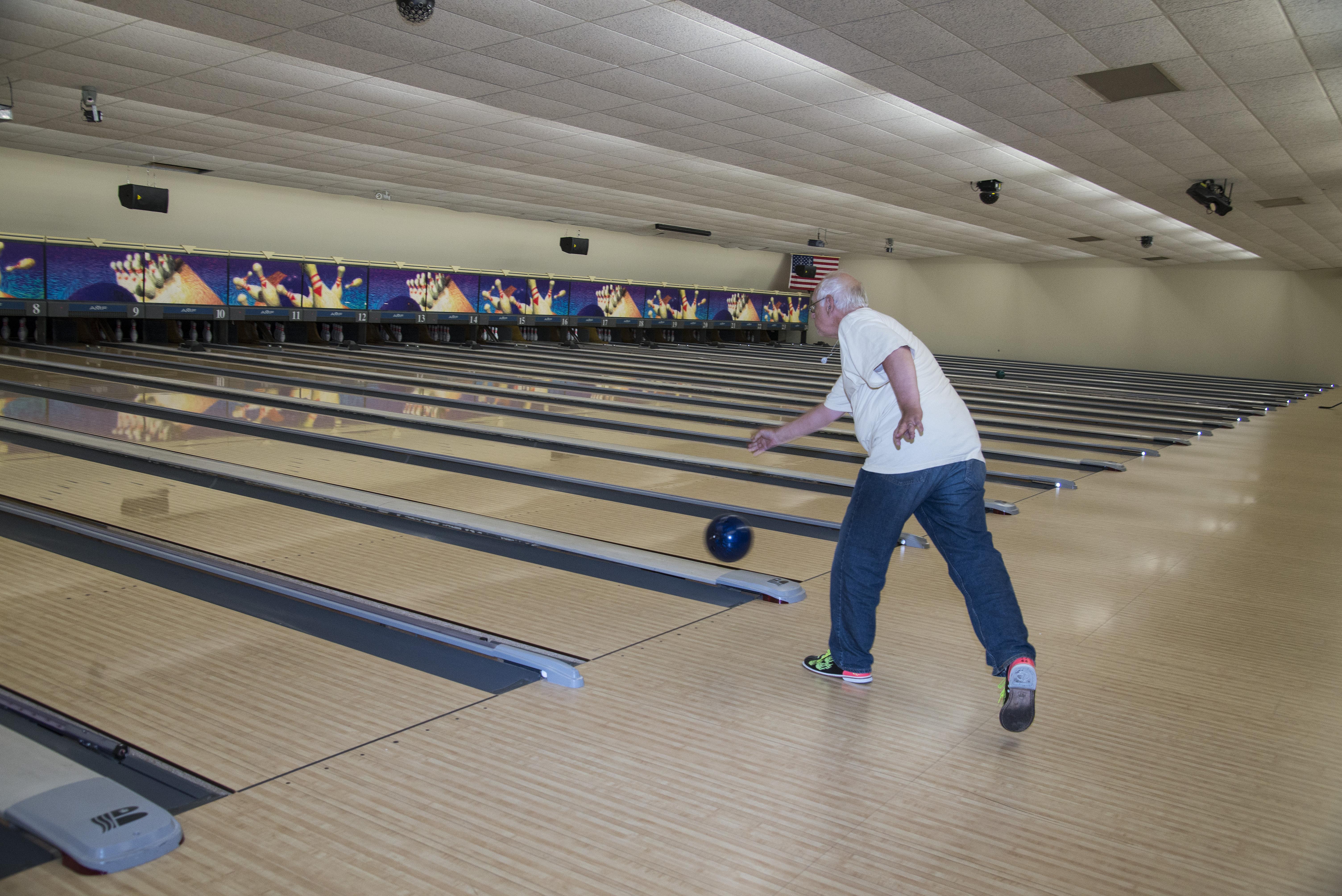 Bowling center at Scott undergoing renovations > Scott Air Force Base
