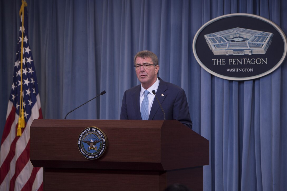 Defense Secretary Ash Carter announces a new transgender policy for the Department of Defense during a briefing at the Pentagon, June 30, 2016. DoD photo by Navy Petty Officer 1st Class Tim D. Godbee   