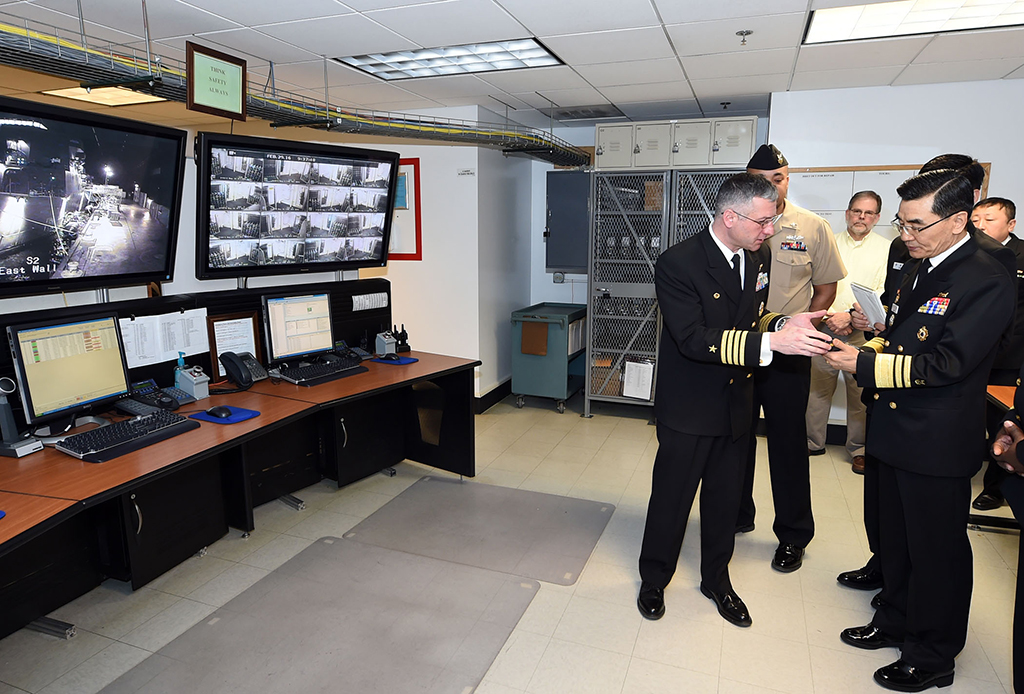Top Republic Of Korea Naval Training Officer Tours Great Lakes