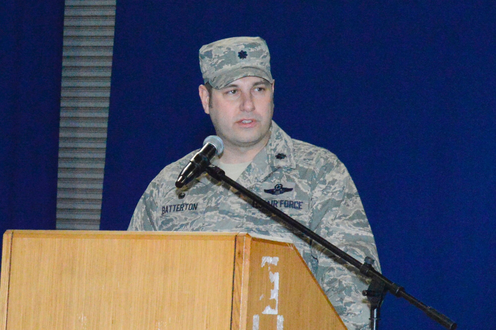Airmen of the 192nd Operations Support Squadron welcome the new commander, Lt. Col. Christopher G. Batterton, and say farewell to the outgoing commander, Lt. Col. Steven S. Alexander, in a change of command ceremony Feb. 27, 2016 at Joint Base Langley-Eustis, Virginia. (U.S. Air National Guard photo by Master Sgt. Carlos J. Claudio)