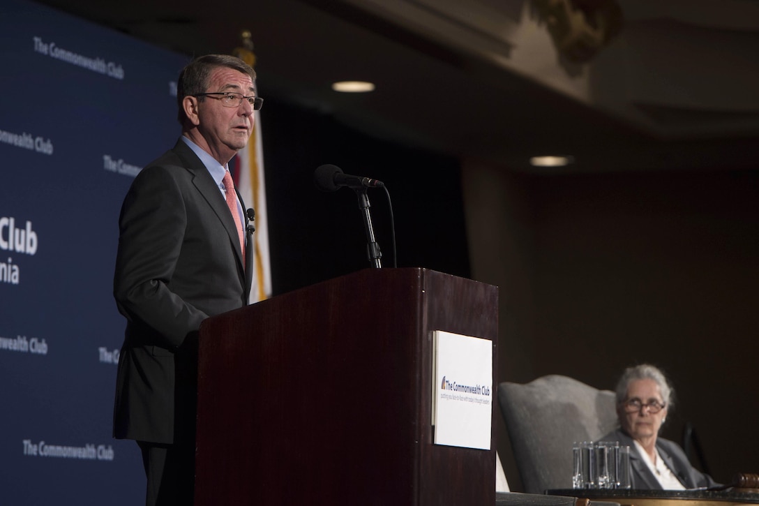 Defense Secretary Ash Carter addresses the Commonwealth Club of California in San Francisco, March 1, 2016. DoD photo by Navy Petty Officer 1st Class Tim D. Godbee
