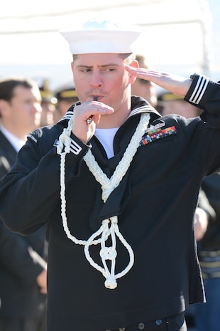 Sailors participate in the graduation ceremony of Nuclear Power School class 1506 at Naval Nuclear Power Training Command (NNPTC) in Goose Creek, S.C. Based at Joint Base Charleston-Naval Weapons Station, NNPTC trains Sailors in fundamentals of design, operation, and maintenance of shipboard nuclear propulsion plants. (U.S. Navy photo by Mass Communication Specialist Third Class John Haynes)