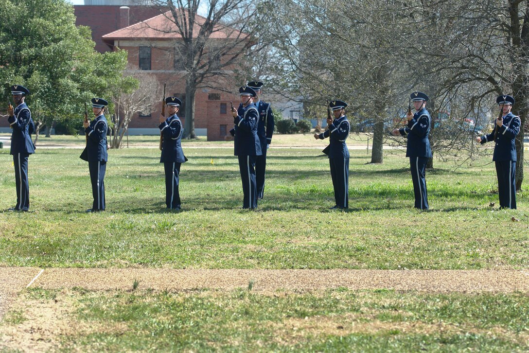 U.S. Air Force Honor Guard ceremonial guardsmen perform a seven-man firing party during the final evaluations of training at Langley Air Force Base, Va., Feb. 29, 2016. The 21-gun salute has changed meanings and protocols several times since the 14th century, but today the 21-gun salute is meant to honor the death of a president in the United States. (U.S. Air Force photo by Airman 1st Class Derek Seifert/Released)