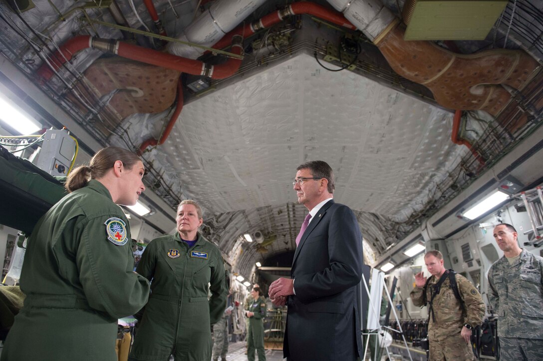 Defense Secretary Ash Carter speaks with troops assigned to the 62nd Airlift Wing at Joint base Lewis-McChord, Wash., March 4, 2016. DoD photo by Navy Petty Officer 1st Class Tim D. Godbee