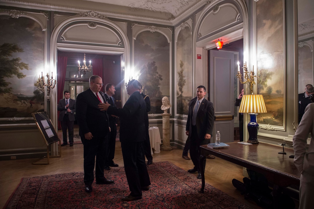 Deputy Defense Secretary Bob Work arrives for the Desert Storm 25 Year Commemoration symposium hosted by the Mitchell Institute for Aerospace Studies in Washington, D.C., March 9, 2016. DoD photo by Navy Petty Officer 1st Class Tim D. Godbee