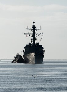 The Athabaskan (left) and The Charlottetown, Royal Canadian Navy vessels,
moored in Charleston S.C. after completing an exercise with the USS Farragut,
a U.S. Navy destroyer whose homeport is Naval Station Mayport, Florida. USS
Farragut was greeted by members of Joint Base Charleston leadership upon
arrival. While visiting, the ship will provide training opportunities to
students attending The Citadel, the military college of S.C. (U.S. Air Force
photo/Staff Sgt. Jared Trimarchi)