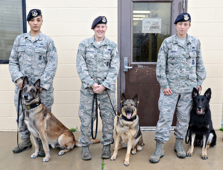 Female MWD handlers have a special bond > Tinker Air Force Base