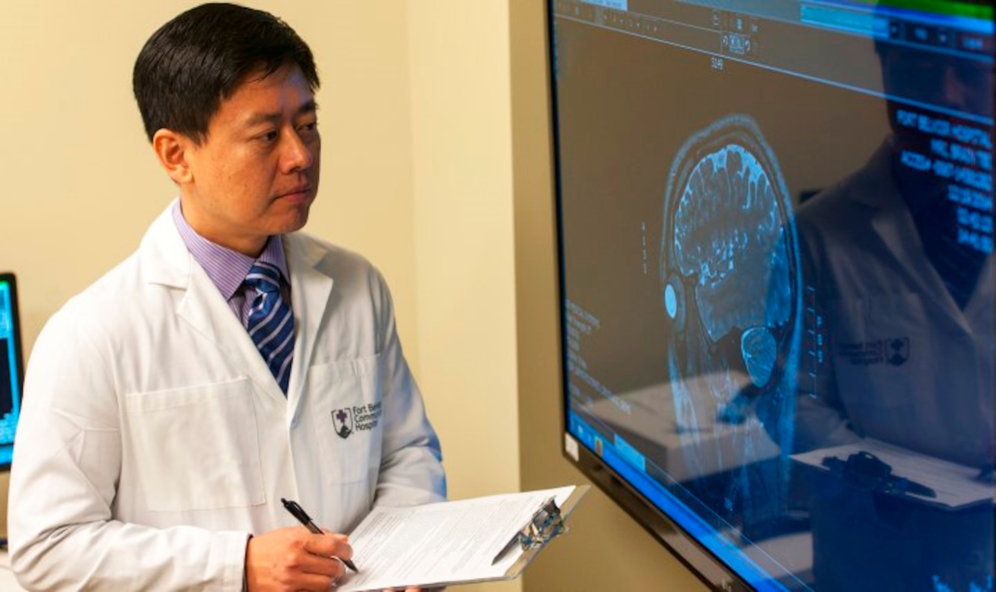Dr. Heechin Chae heads the National Intrepid Center of Excellence satellite office at Fort Belvoir, Virginia, one of nine special centers within the Military Health System to treat those suffering from TBI. (This photo, by Reese Brown, has been altered to protect patient privacy.)