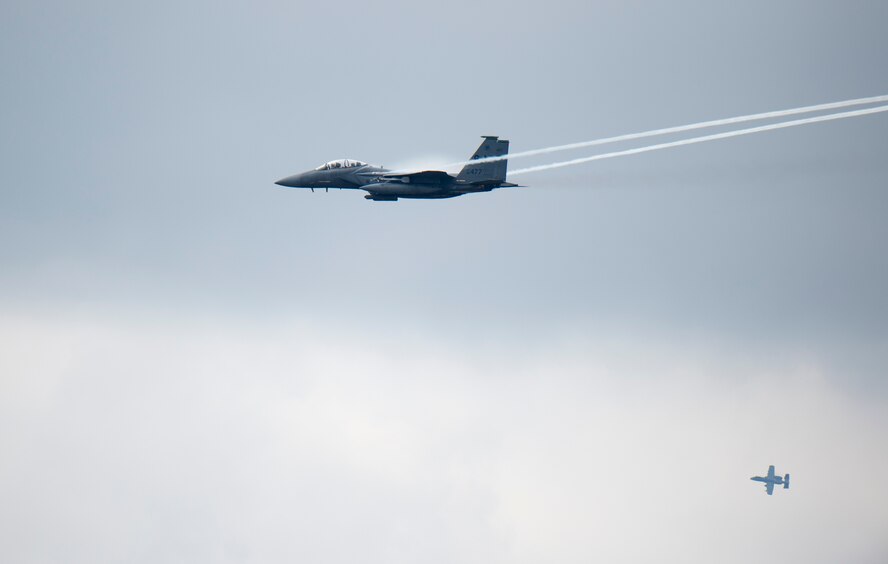 An F-15E Strike Eagle flies over Grand Bay Bombing and Gunnery Range at Moody Air Force Base, Ga., Mar. 4, 2016. Multiple U.S. Air Force aircraft within Air Combat Command conducted joint aerial training that showcased the aircrafts tactical air and ground maneuvers, as well as its weapons capabilities. (U.S. Air Force photo by Staff Sgt. Brian J. Valencia/Released)
