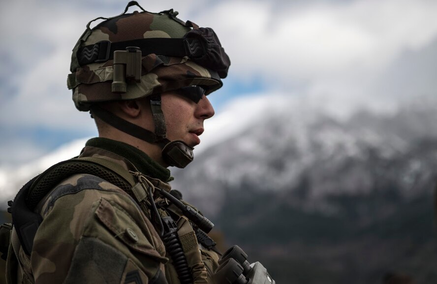 Staff Sgt. Francois “Fix” Xavier, French Army joint terminal attack controller in training, helps his fellow JTACs pinpoint a location during exercise Serpentex 16, March 9, 2016. Serpentex 16 is a French-led exercise with more than 200 Airmen, who participate with 12 other nations in the French-led exercise Serpentex 16 from March 7 -25, 2016.