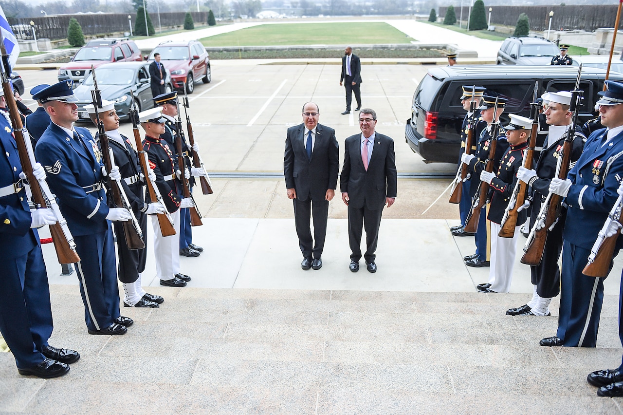 Defense Secretary Ash Carter, center right, hosts an honor cordon welcoming Israeli Defense Minister Moshe Yaalon, center left, to the Pentagon, March 14, 2016. DoD photo by Army Sgt. 1st Class Clydell Kinchen