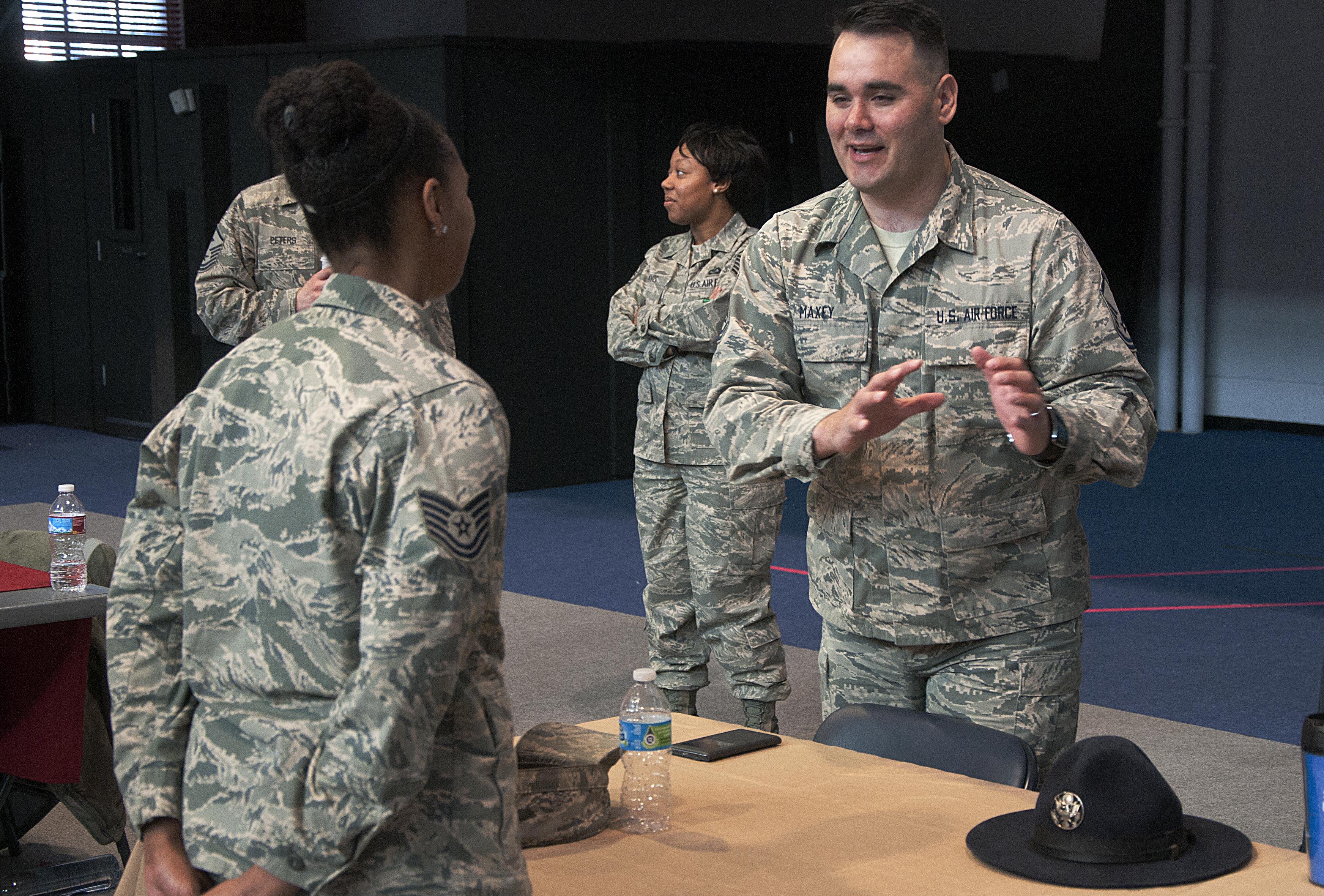 Lead 5/6 hosts DSD job fair > F.E. Warren Air Force Base > News