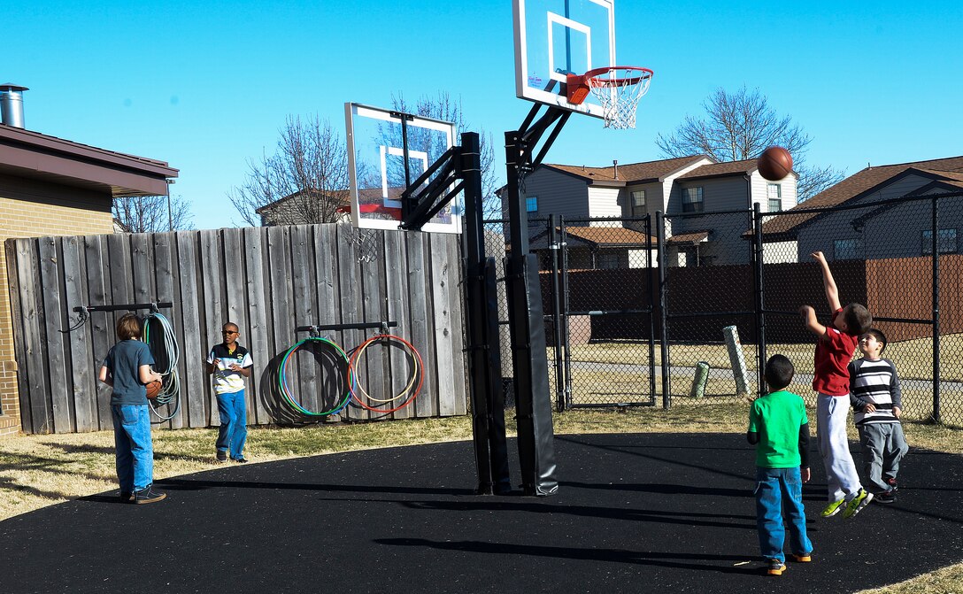 Families at McConnell Air Force Base will have access to a new Department of Defense website on March 16. (U.S. Air Force photo/Senior Airman Colby L. Hardin)