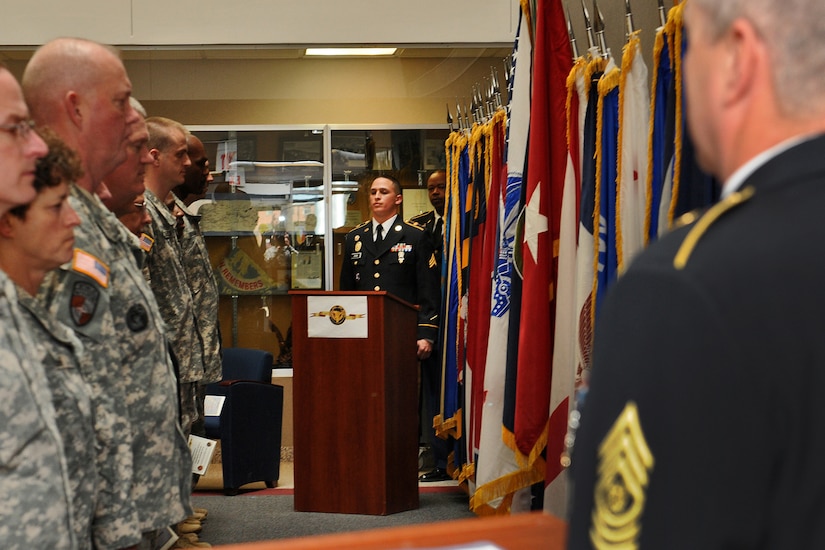 Sgt. Angel Olivo, center, 85th Support Command, recites the Soldier’s Creed with Command Sgt. Maj. Kevin Greene, command sergeant major of the 85th Support Command during a celebration of the Army Reserve’s 106th birthday at their unit’s headquarters on April 5. (U.S. Army photo by Sgt. 1st Class Anthony L. Taylor/Released)
