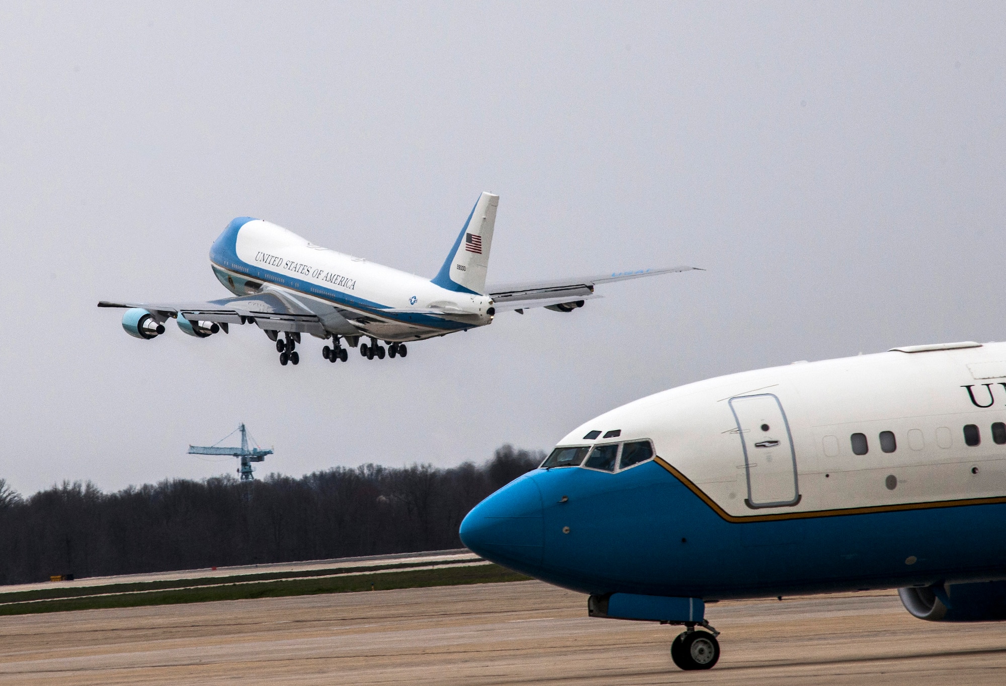 Andrews Airmen enable Obama s historic Cuba visit Air Force