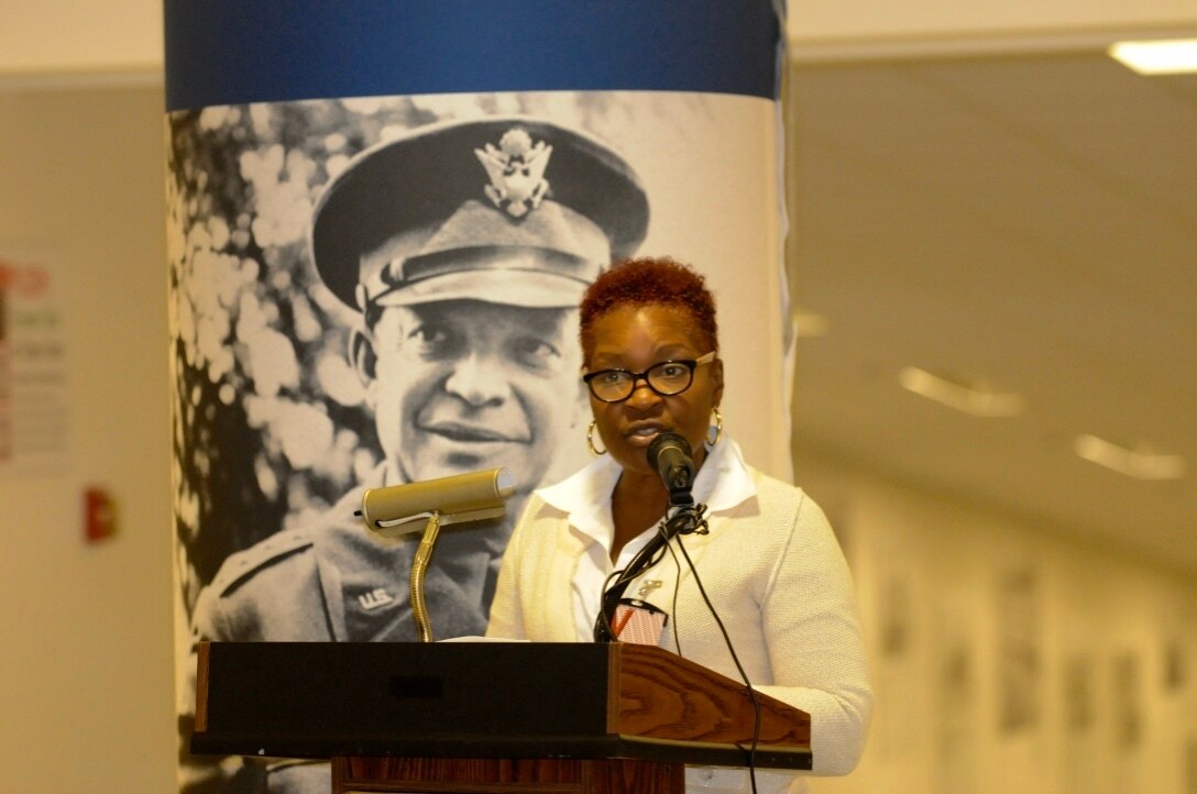 Wanda Petty, a former ACP Protege, gives a few remarks on how the program has helped her during the American Corporate Partners and USAR Partnership Signing at the Pentagon in Washington March 21, Payton Iheme, a current ACP Protege, gives a few remarks on ow the program has helped her.