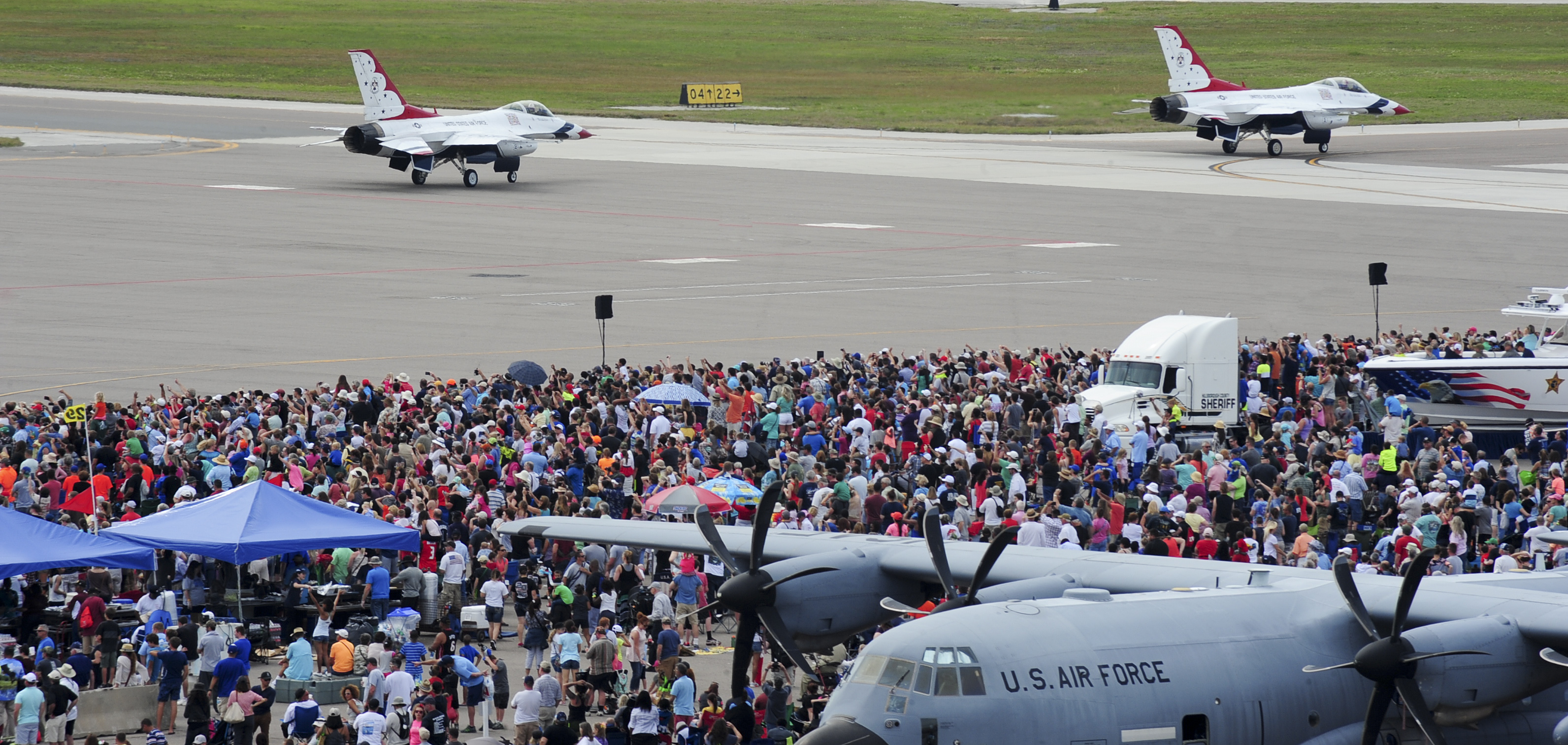 MacDill delivers 'amazing' AirFest 2016 experience > MacDill Air Force
