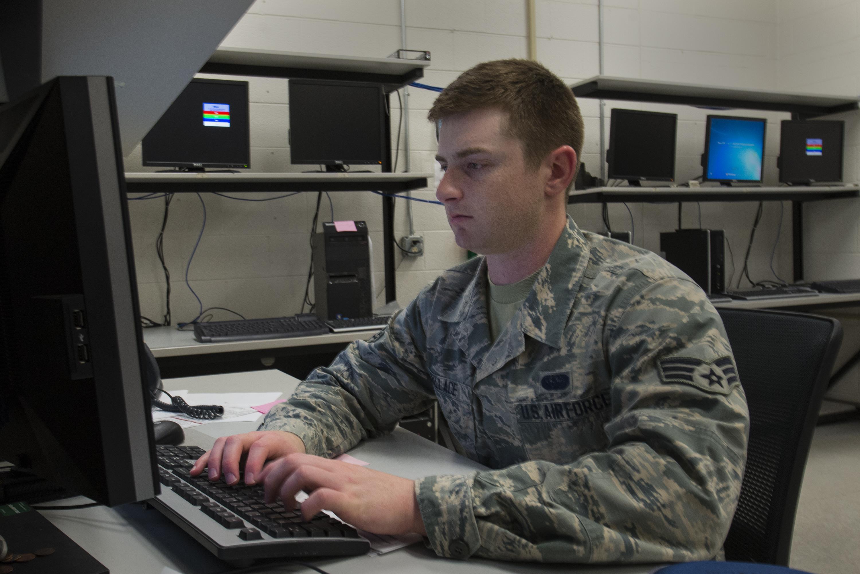 Lage airforce online