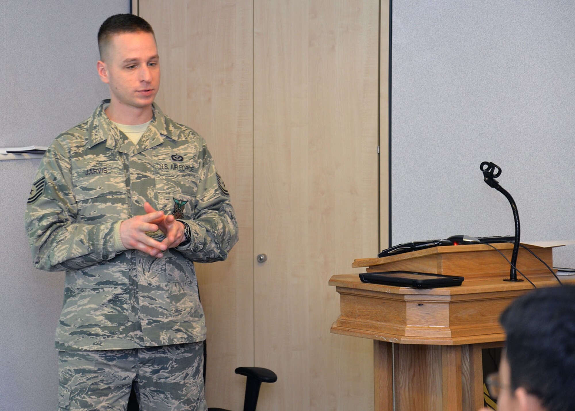 U.S. Air Force Tech. Sgt. Robert Jarvis, 86th Civil Engineer Squadron Fire Department district chief, from Ramstein Air Base, Germany, talks to civilian and active-duty firefighters as he instructs the “Courage to be Safe” course March 9, 2016, on RAF Mildenhall, England. Forty-one students received the training, which taught them a variety of topics and focused on 16 firefighter life-safety initiatives. (U.S. Air Force photo by Karen Abeyasekere/Released)