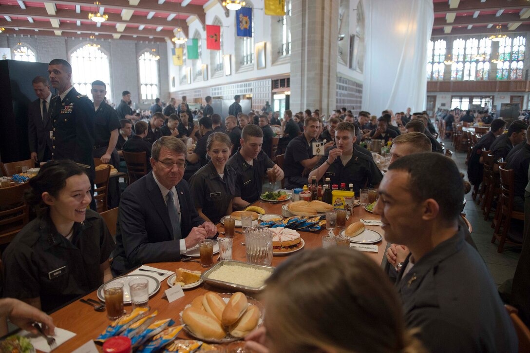 Defense Secretary Ash Carter has lunch with cadets during his visit to the U.S. Military Academy in West Point, N.Y., March 23, 2016. DoD photo by Petty Officer 1st Class Tim D. Godbee
