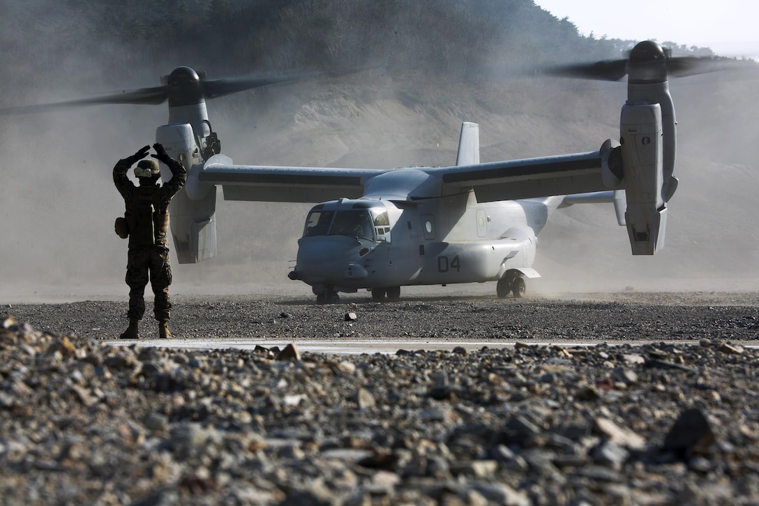A Marine Corps MV-22 Osprey aircraft delivers ammo during Exercise Ssang Yong 2016 in Pohang, South Korea, March 11, 2016. Ssang Yong 16 is a biennial military exercise focused on strengthening the amphibious landing capabilities of the U.S., South Korean, New Zealand and Australian troops. Marine Corps photo by Sgt. Briauna Birl