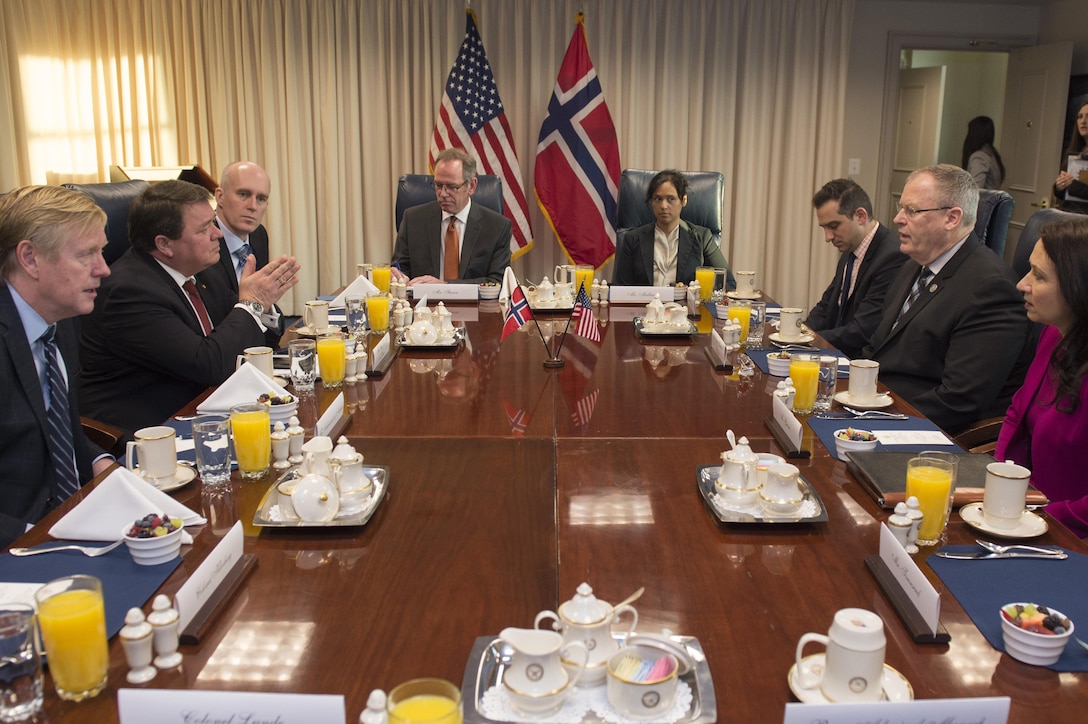 Deputy Defense Secretary Bob Work, second from right, meets with Norwegian State Secretary for Defense Oystein Bo, second from left, at the Pentagon, March 24, 2016. The two leaders met to discuss matters of mutual importance. DoD photo by Air Force Senior Master Sgt. Adrian Cadiz