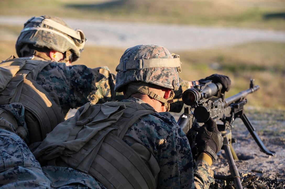 Marines with 2nd Combat Engineer Battalion conduct a barrel change on an M240B machine gun during the machine gun range portion of the battalion’s sapper squad competition at Camp Lejeune, N.C., March 23, 2016. During this event, squads worked together to engage targets at ranges up to 800 meters. (U.S. Marine Corps photo by Cpl. Paul S. Martinez/Released)