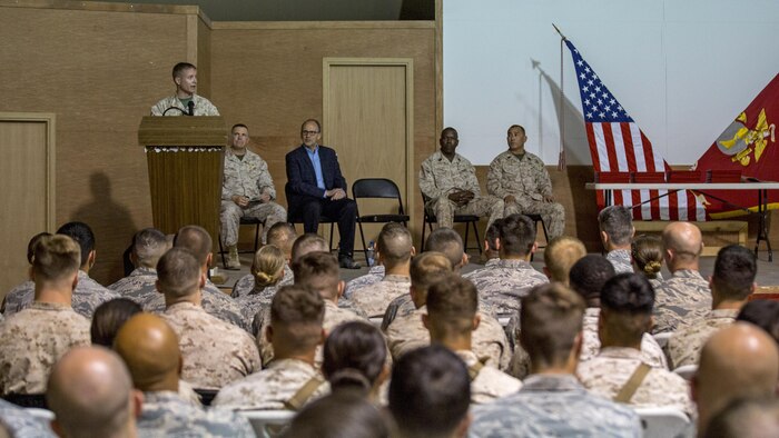 u-s-ambassador-to-kuwait-visits-marines-speaks-at-spmagtf-cr-cc