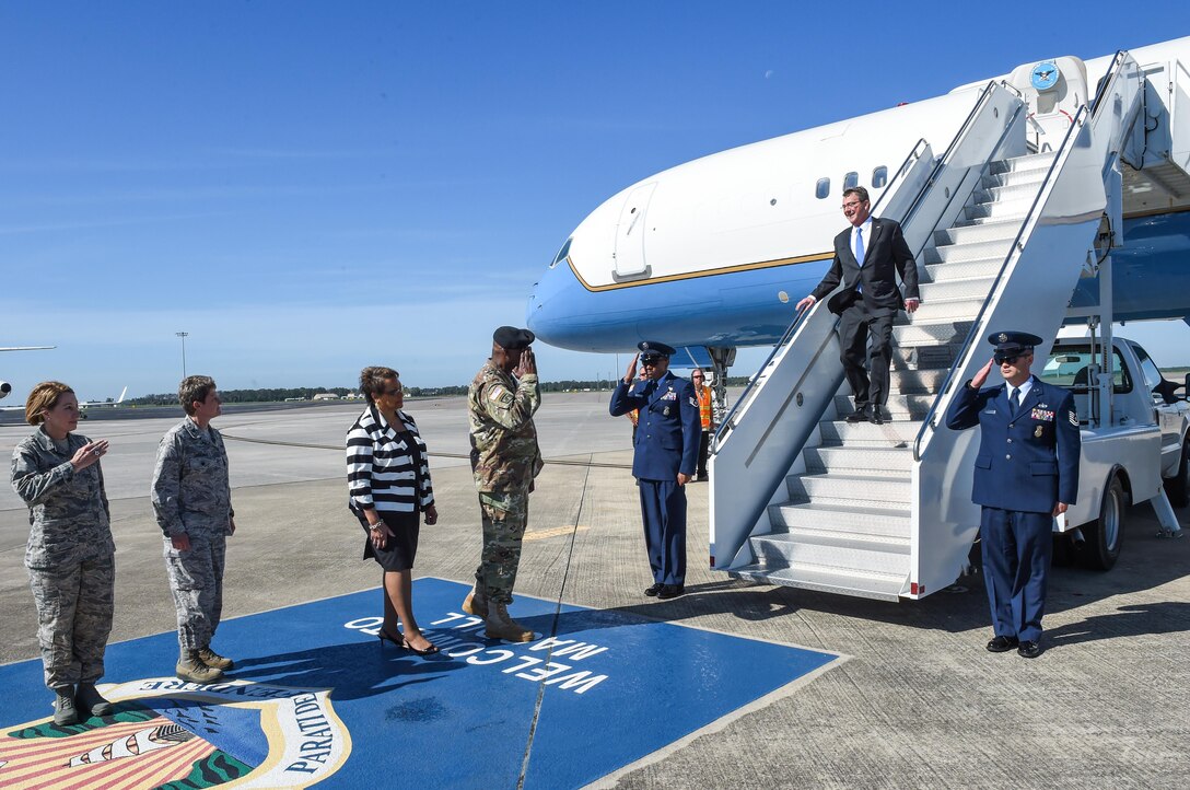 Defense Secretary Ash Carter arrives at MacDill Air Force Base, Fla., March 30, 2016. Carter participated in change-of-command ceremonies for U.S. Special Operations Command and U.S. Central Command at the base. DoD photo by U.S. Army Sgt. 1st Class Clydell Kinchen