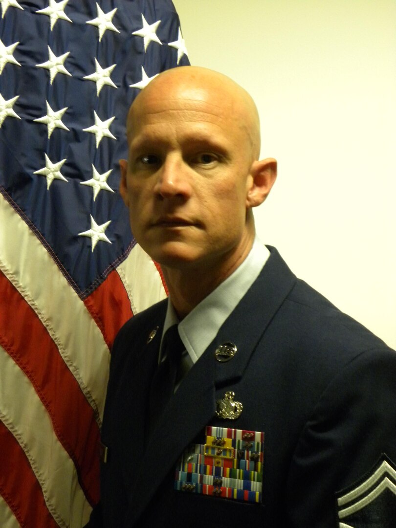 Air Force Senior Master Sgt. Christopher Bailey, Defense Logistics Agency Distribution Pearl Harbor, Hawaii, has been awarded the Distribution Senior Non-Commissioned Officer of the Quarter for second quarter, fiscal year 2016.