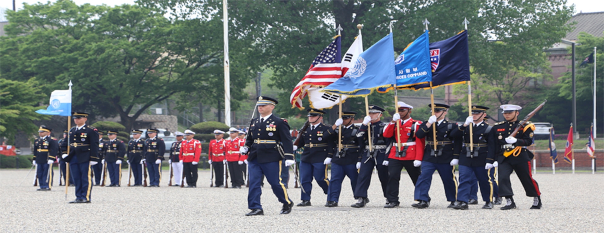 YONGSAN GARRISON, SEOUL, South Korea (April 30, 2016) - The combined honor guard of United Nations Command presents the colors during the change of command ceremony 