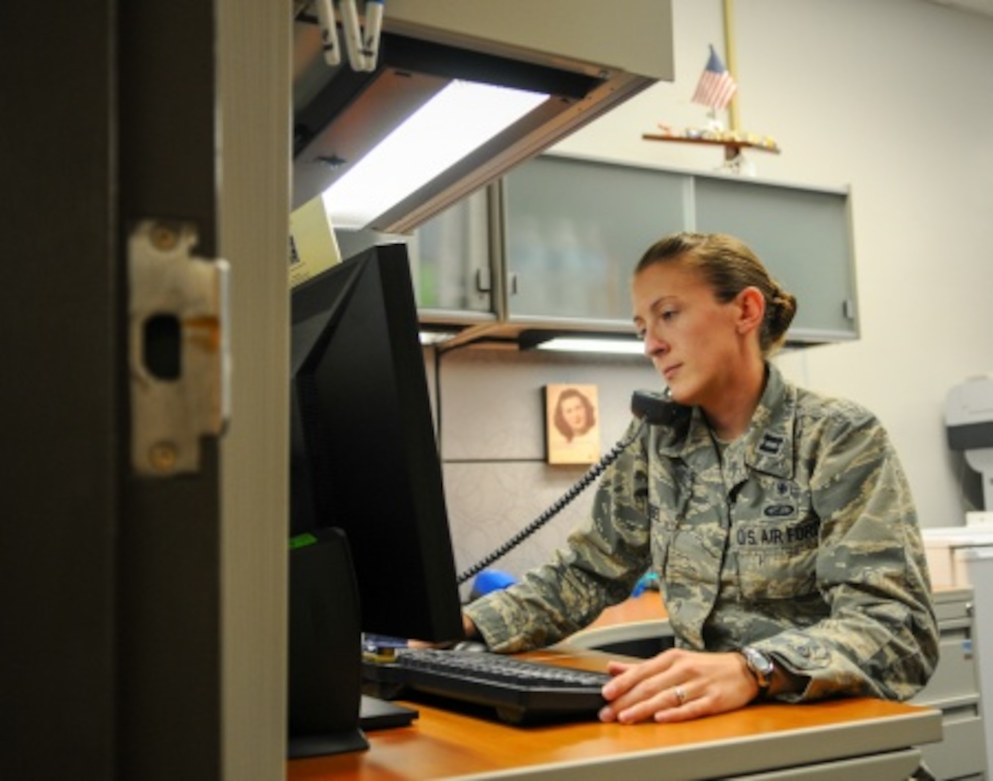 TRICARE Urgent Care Pilot Program for Prime enrollees allows two visits to a network or TRICARE authorized provider without a referral or prior authorization. The program starts
on May 23. When you are not sure of the type of care you need, or you require care outside of standard business hours, call the Nurse Advice Line (U.S. Air Force Stock Photo).. 