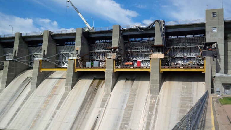 Work continues to repair, replace and modify structural steel components of the tainter gates on the Harlan County Dam. The project is scheduled to wrap up in the spring of 2018. 