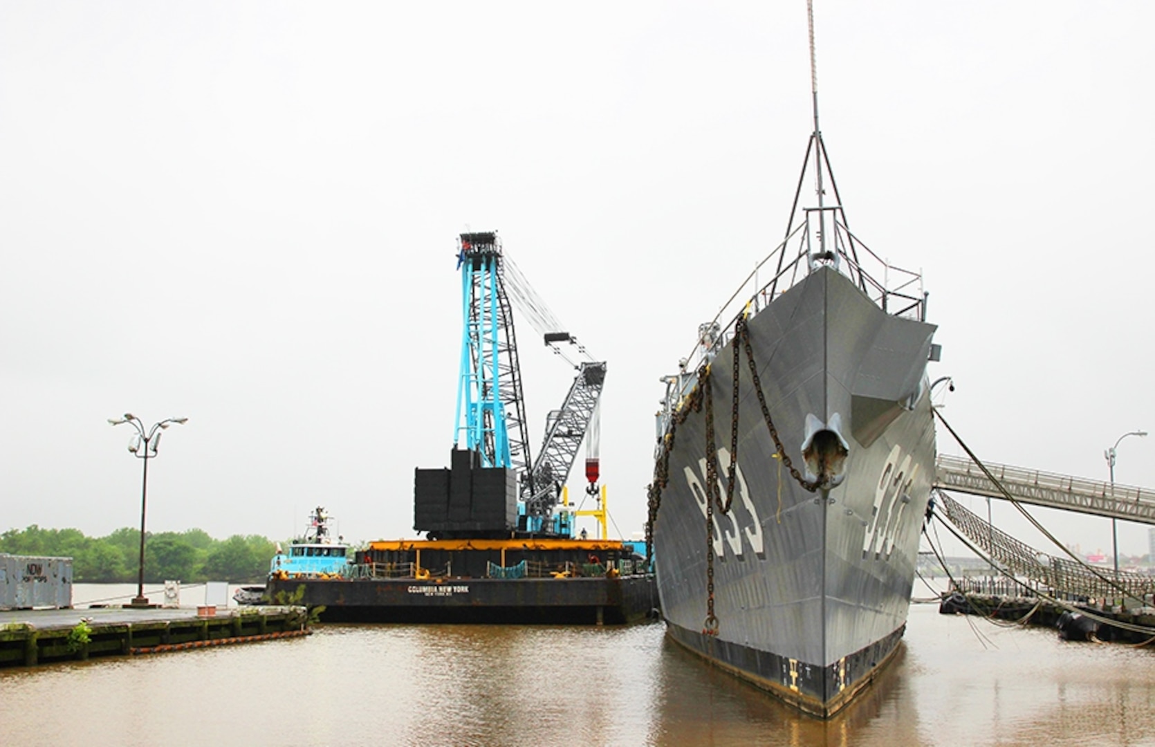 WASHINGTON - The U.S. Navy's Supervisor of Salvage and Diving (SUPSALV) is supporting ship preparations and towing of the Display Ship Barry (DD 933) from Pier 2 at the Washington Navy Yard (WNY) May 7.