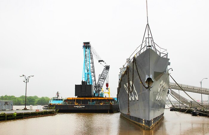 WASHINGTON - The U.S. Navy's Supervisor of Salvage and Diving (SUPSALV) is supporting ship preparations and towing of the Display Ship Barry (DD 933) from Pier 2 at the Washington Navy Yard (WNY) May 7.