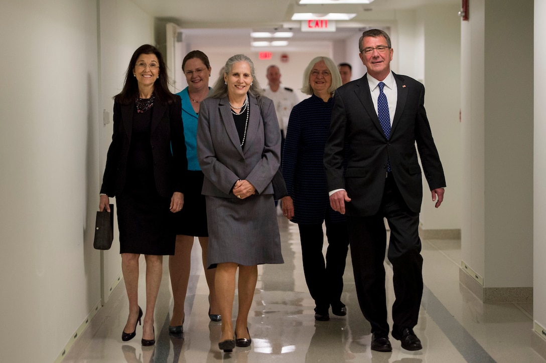 Defense Secretary Ash Carter walks with recipients of the Defense Department's innugural Nunn-Lugar Trailblazer awards before a ceremony commemorating the 25th Anniversary of the Nunn-Lugar Cooperative Threat Reduction Program at the Pentagon, May 9, 2016. Left to right, recipients include: Jane Wales, Laura Holgate, Gloria Duffy and Susan Koch. DoD photo by Air Force Senior Master Sgt. Adrian Cadiz

