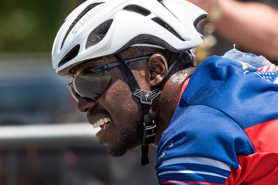 Army Sgt. Zed Pitts competes in a cycling event during the 2016 Invictus Games in Orlando, Fla., May 9, 2016. DoD photo by Roger Wollenberg