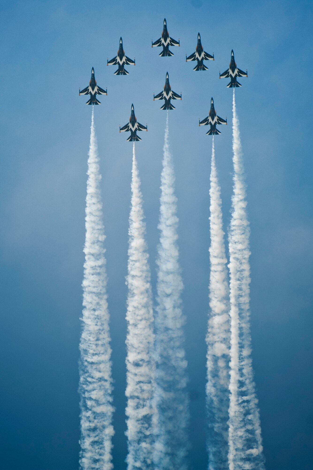 The Black Eagles aerobatic team fly in formation during the Gyeonggi Suwon Airshow 2016 at Suwon Air Base, Republic of Korea, May 7, 2016. The 51st Fighter Wing assisted with the airshow by providing F-16 Fighting Falcon and A-10 Thunderbolt II static displays as well as support from Osan Air Base Airmen. (U.S. Air Force photo by Staff Sgt. Jonathan Steffen/Released)