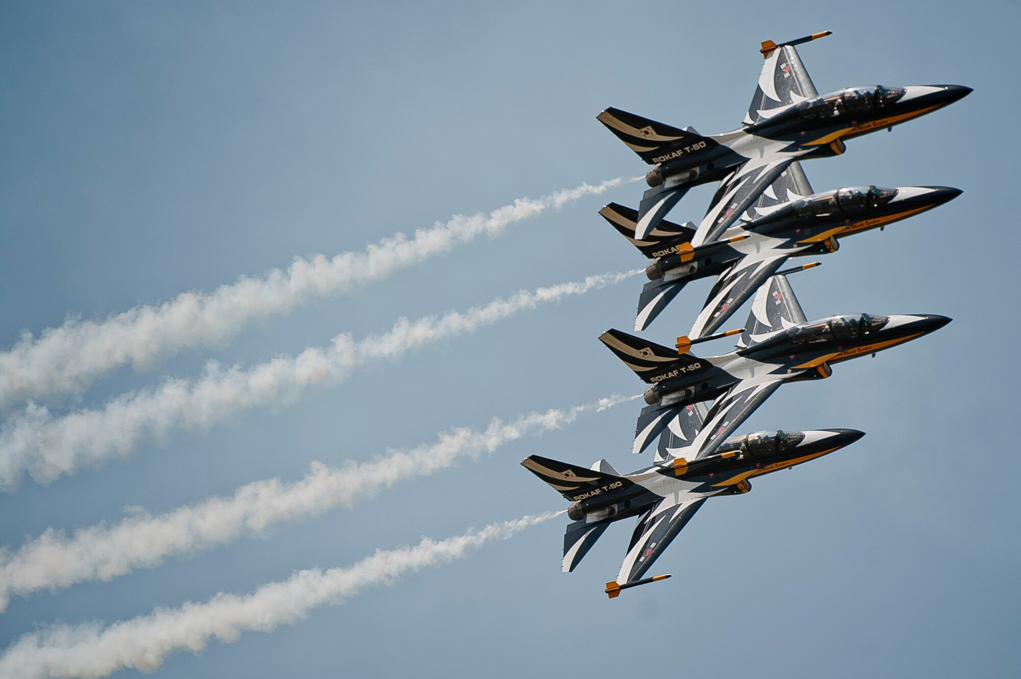 The Black Eagles aerobatic team fly in formation during the Gyeonggi Suwon Airshow 2016 at Suwon Air Base, Republic of Korea, May 7, 2016.  The 51st Fighter Wing assisted with the airshow by providing F-16 Fighting Falcon and A-10 Thunderbolt II static displays as well as support from Osan Air Base Airmen. (U.S. Air Force photo by Staff Sgt. Jonathan Steffen/Released)
