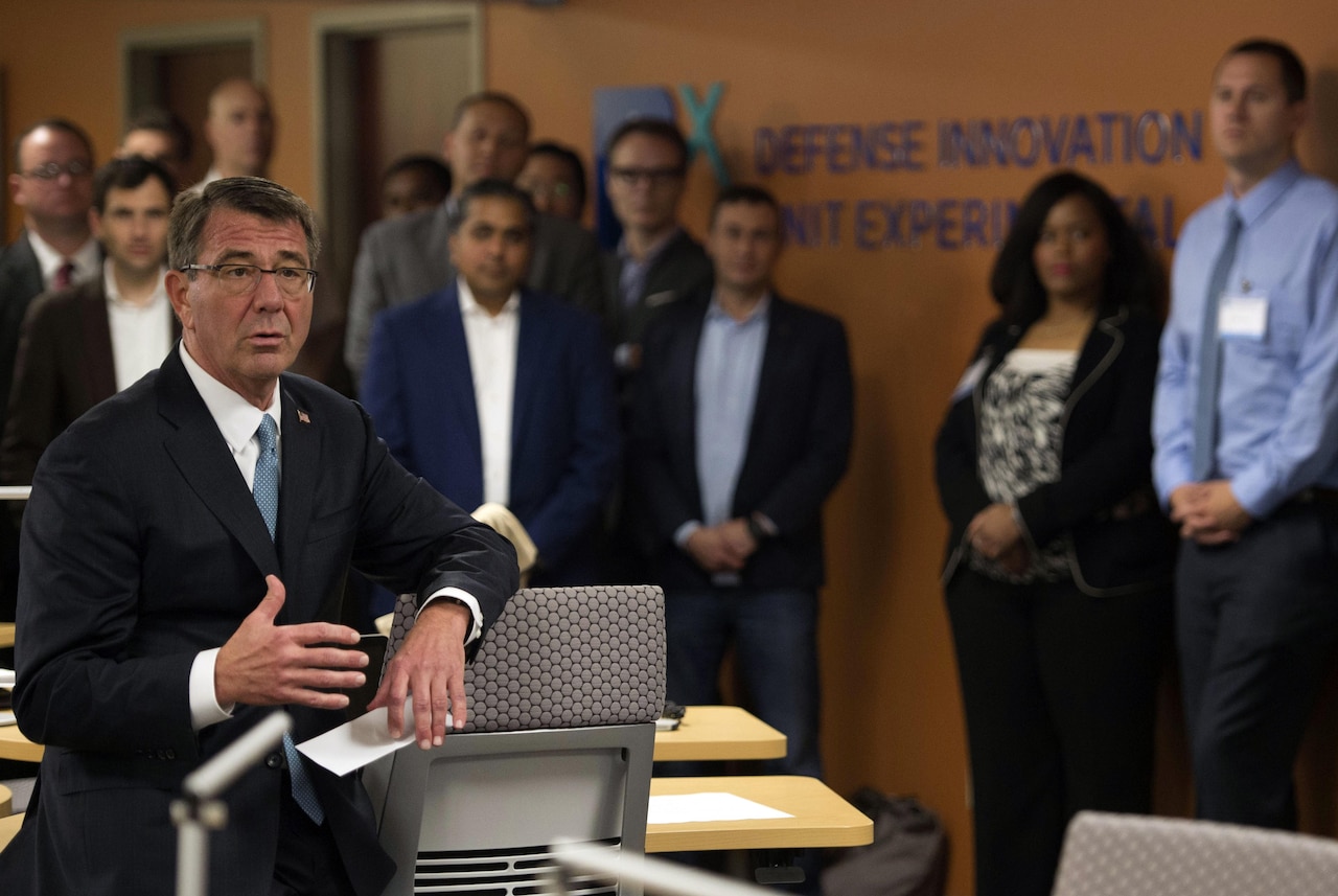 Defense Secretary Ash Carter speaks with Defense Innovation Unit Experimental employees in Mountain View, Calif., May 11, 2016, before delivering remarks about the future of the Defense Department's innovation,  DoD photo by Senior Master Sgt. Adrian Cadiz