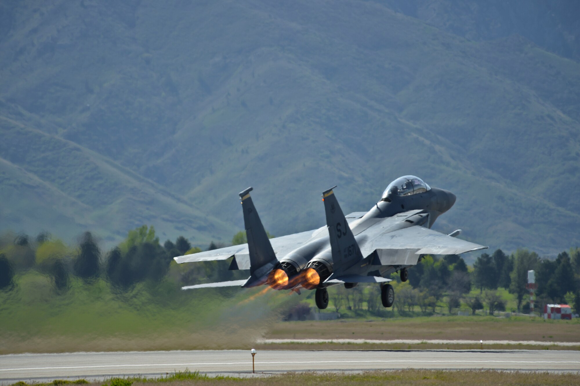 An F-15E Strike Eagle aircraft from Seymour Johnson Air Force Base, North Carolina, takes off, May 4, 2016, at Hill AFB, Utah. The 86th Fighter Weapons Squadron, a Hill AFB tenant unit, is conducting the U.S. Air Force air-to-ground weapons evaluation known as Combat Hammer to test and validate the performance of crews, pilots and their technology while deploying precision-guided munitions. (U.S. Air Force photo by Paul Holcomb)