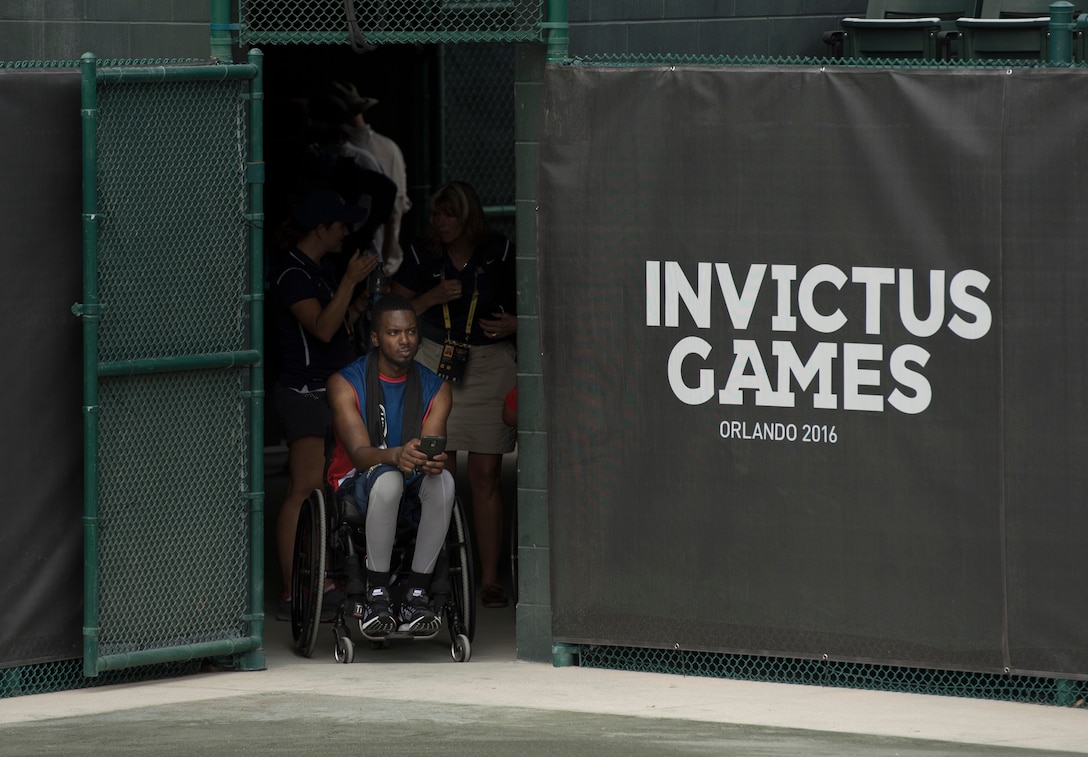 Army veteran R.J. Anderson prepares to compete against the New Zealand team in the wheelchair tennis semifinals during the 2016 Invictus Games in Orlando, Fla., May 11, 2016. DoD photo by Roger Wollenberg