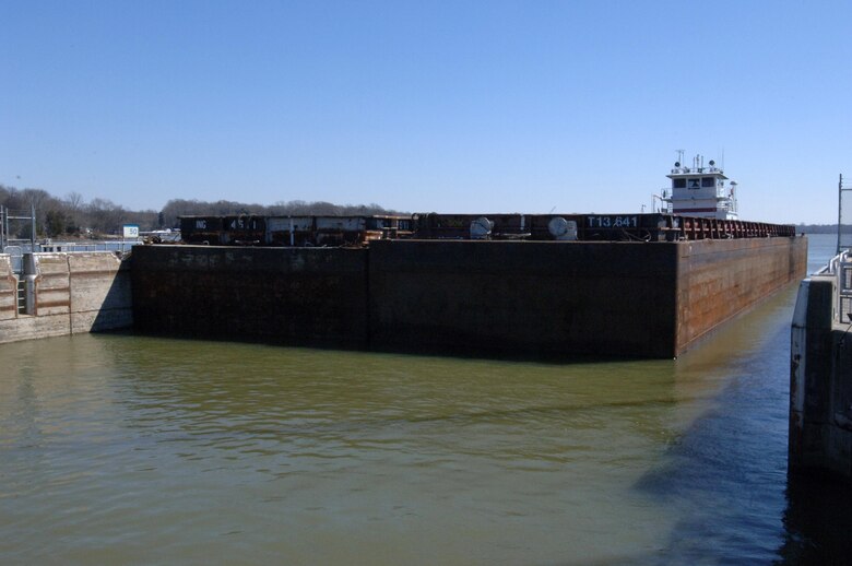 The U.S. Army Corps of Engineers Nashville District is offering public access to Old Hickory Navigation Lock located at Cumberland River mile 216.2. The lock will be accessible to visitors seven days a week from 9 a.m. to 5 p.m. from May 26 until Sept. 8, 2017.  Old Hickory Lock is one of four locks located on the 300-plus navigable miles in the Cumberland River Basin. It is a single chamber measuring 84-feet wide and 400-feet long. The average tonnage of all commodities transported through the lock is four million tons, which equates to approximately 2,700 full barges. The major commodities are coal, sand and petroleum. There are approximately 3,000 lockages for recreational traffic each year.