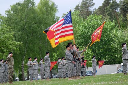 KAISERSLAUTERN, Germany-U.S. Army Reserve Soldiers from the 7th Mission Support Command and the 7th MSC’s 446th Transportation Battalion (Movement Control) conducted a change of command ceremony May 14, 2016.
Lt. Col. Robert Keck, the new 446th Transportation Battalion (MC) commander, received command from Lt. Col. (P) Aaron J. Justice, the outgoing commander as Col. Kevin M. Sanders, the deputy commander of the 7th MSC, officiated the ceremony.