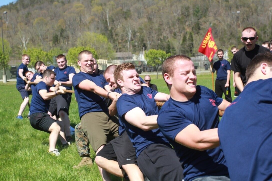 U.S. Marine Corps poolees with Recruiting Sub-station Huntington struggle during a tug-of-war competition at Recruiting Station Charleston’s Statewide Function April 16, 2016. The bi-annual event brought poolees from across West Virginia, Virginia, Tennessee and Kentucky together to participate in an Initial Strength Test and compete in a field meet. (U.S. Marine Corps photo by Sgt. Caitlin Brink/released)