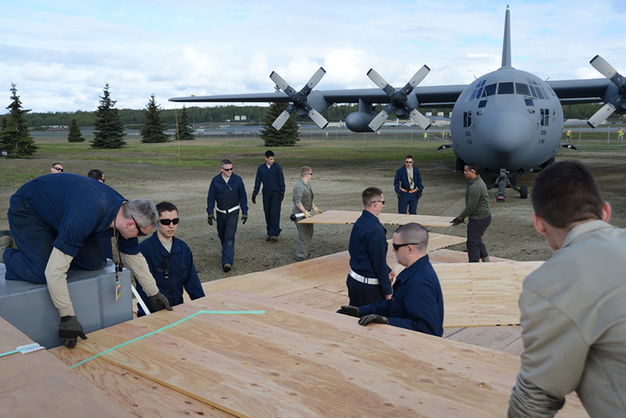 C-130 and F-102 return to Heritage Park > Joint Base Elmendorf-Richardson >  Articles
