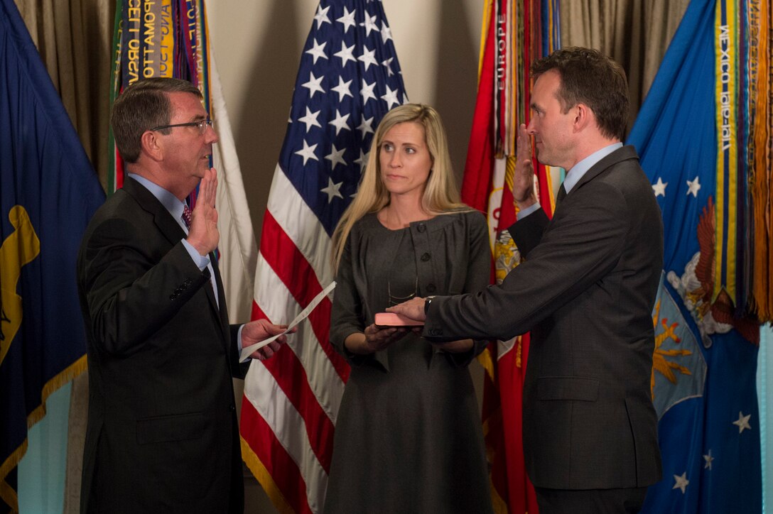 Defense Secretary Ash Carter swears in Eric Fanning as Army Secretary during a ceremony at the Pentagon, May 18, 2016. DoD photo by Air Force Senior Master Sgt. Adrian Cadiz