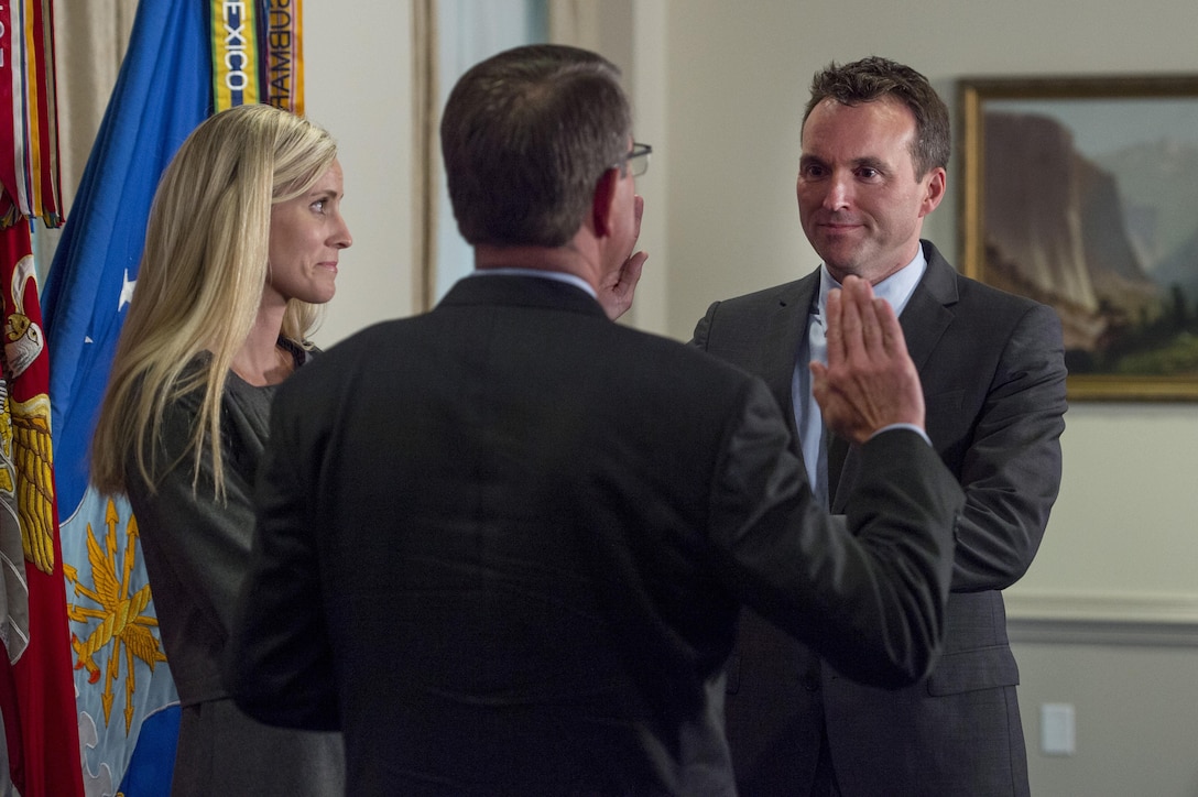 Defense Secretary Ash Carter swears in Eric Fanning as Secretary of the Army during a ceremony at the Pentagon, May 18, 2016. DoD photo by Air Force Senior Master Sgt. Adrian Cadiz