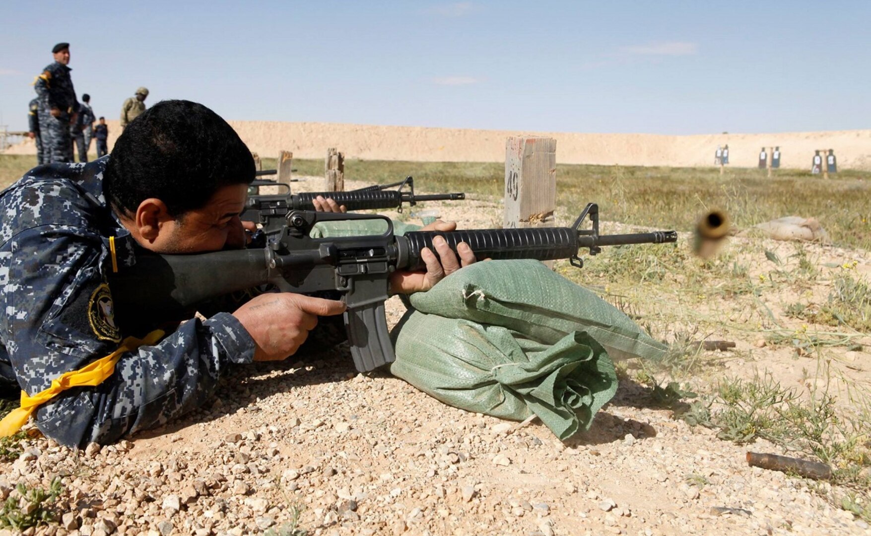 A member of the Iraqi Federal Police trains on a firing range, March 17, 2016. En route to the U.S. Central Command area of responsibility May 18, 2016, Army Gen. Joseph L. Votel, the Centcom commander, said Iraqi security forces are “a willing, recognized partner on the ground” in the coalition campaign to counter the Islamic State of Iraq and the Levant.
